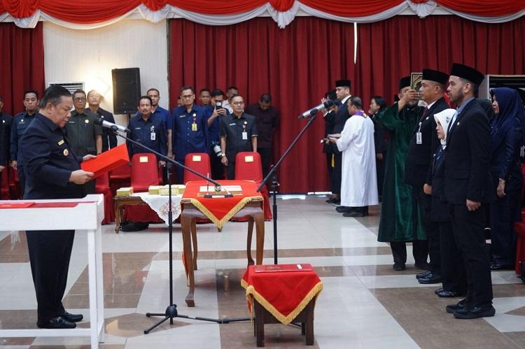 Sebanyak 77 Kepsek di Riau Dilantik, Simak Sejumlah Pesan Plt Gubri